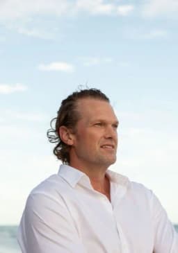 Henry Beam, Abogado Fundador